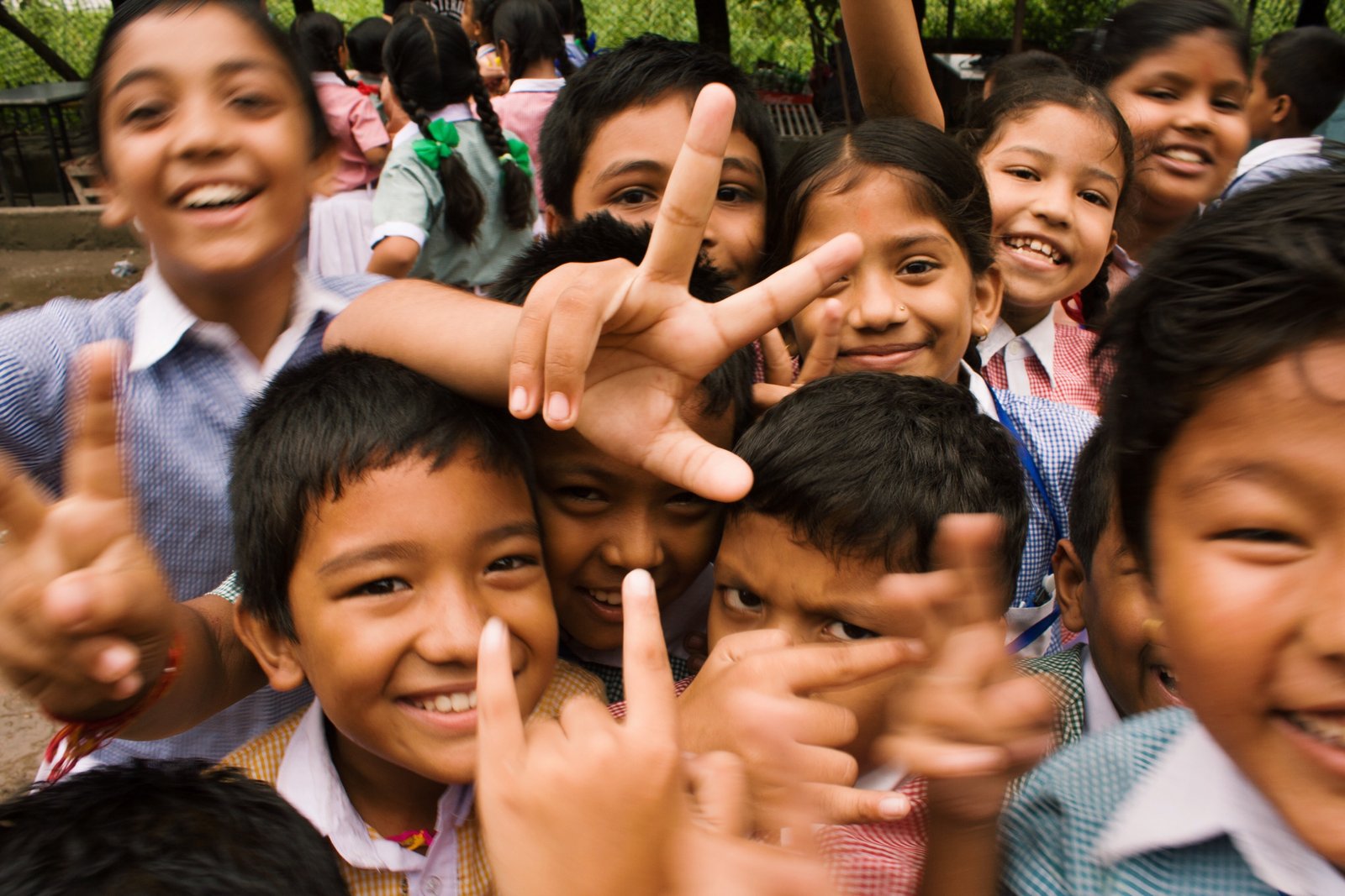 children-close-up-crowd-764681
